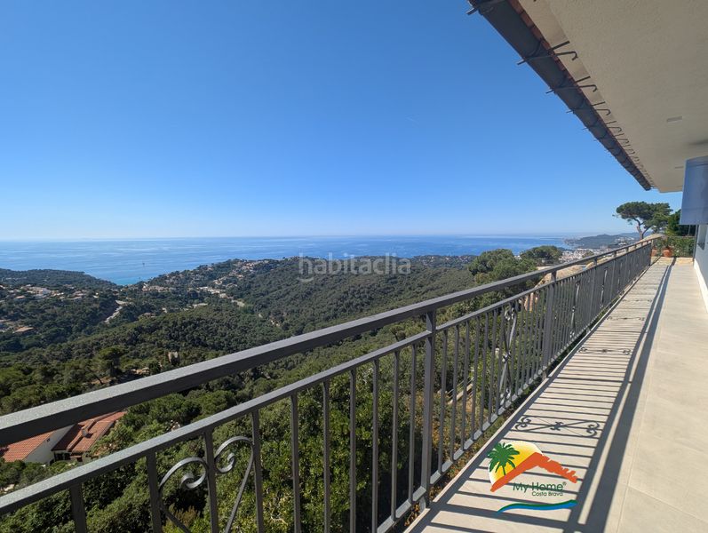 Foto e7703902-0a5e-461d-a9f9-1ae155351855. Casa amb xemeneia calefacció aparcament piscina a Lloret de Mar