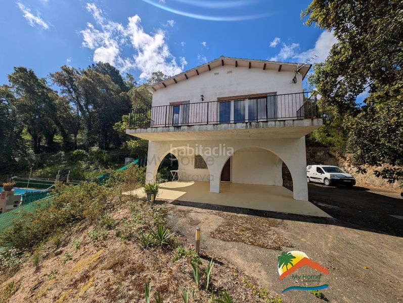 Foto b8f4edaa-68b5-4620-b882-95fb7ad1a9f7. Casa amb xemeneia calefacció aparcament a Lloret Blau - La Creu de Lloret Lloret de Mar