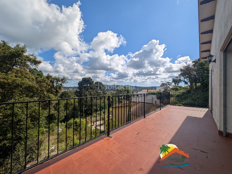 Foto dd1045af-f59d-4710-bf85-16a43403bf0f. Casa amb xemeneia calefacció aparcament a Lloret Blau - La Creu de Lloret Lloret de Mar