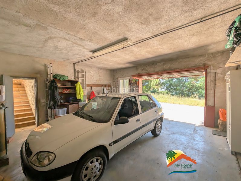Foto 2ab8329c-deb9-47a7-bf3c-bd065bfd04af. Casa amb xemeneia calefacció aparcament piscina a Lloret de Mar
