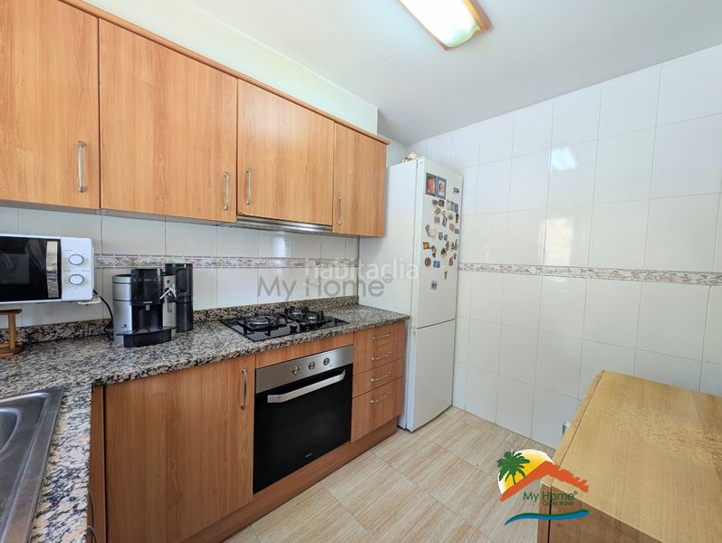 Foto 1d0a8e7a-2545-4109-b4fa-67731a579611. Casa amb xemeneia calefacció aparcament piscina a Lloret de Mar