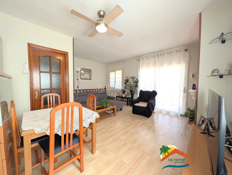 Foto 2b85e8f9-eb2c-49e6-bf61-71d4c587b05f. Casa amb xemeneia calefacció aparcament piscina a Lloret de Mar