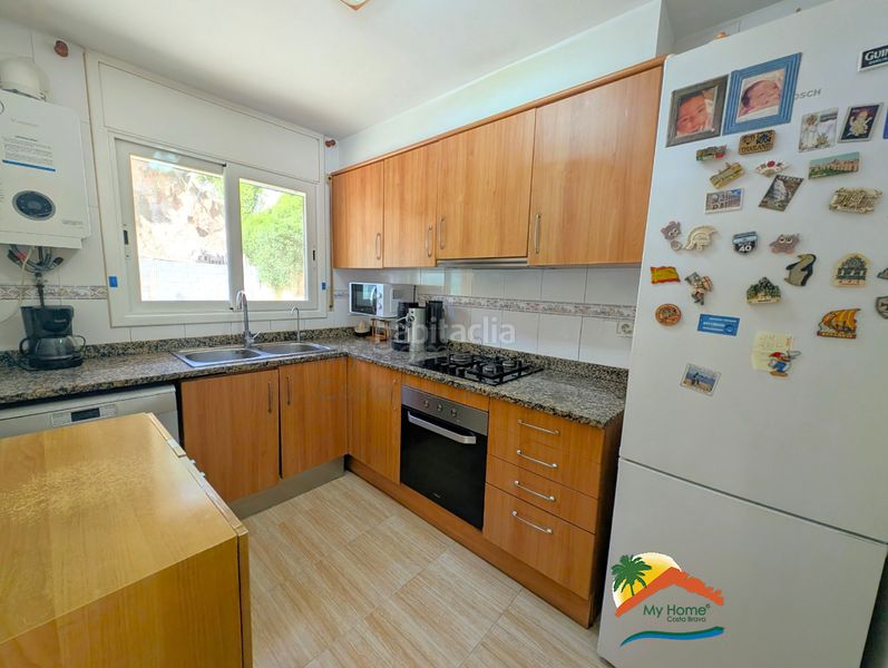 Foto ec9dd98c-f76a-4447-b24f-2dd89d0de096. Casa amb xemeneia calefacció aparcament piscina a Lloret de Mar