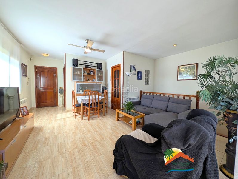 Foto f76bef37-5d31-498d-be15-55f6277aec54. Casa amb xemeneia calefacció aparcament piscina a Lloret de Mar