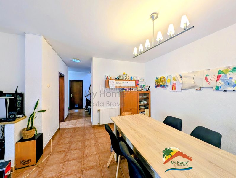 Foto 0e37be59-d831-469c-b2b2-c94acf95c1da. Casa amb calefacció aparcament piscina a Canyelles Lloret de Mar
