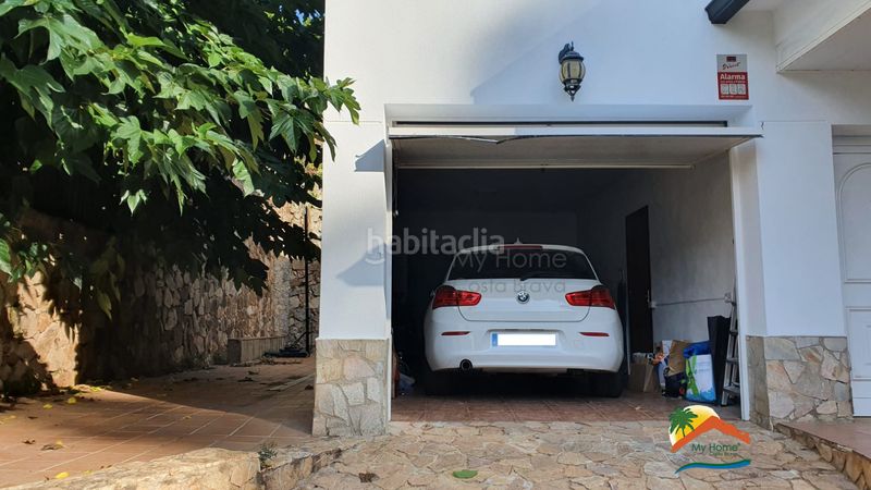 Foto effa5bdb-51d8-4ab4-957a-046b0513afef. Casa amb calefacció aparcament piscina a Canyelles Lloret de Mar