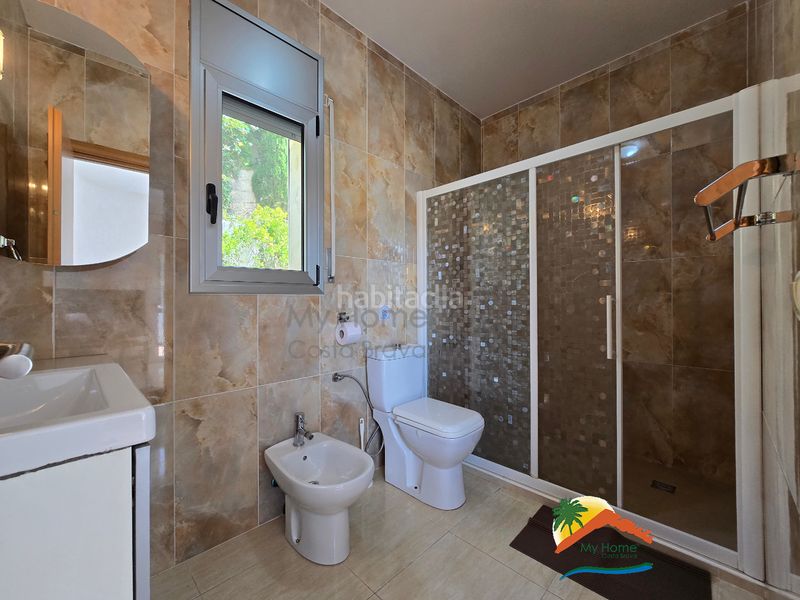Foto 1a5162d6-d946-4dfd-9dfd-882e1d59c2b5. Casa amb calefacció aparcament piscina a Serra Brava Lloret de Mar