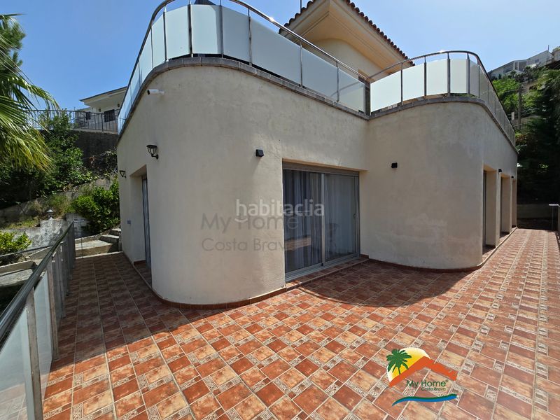 Foto 58e0a0f3-270f-418d-86f2-0cda2e6e167c. Casa amb calefacció aparcament piscina a Serra Brava Lloret de Mar