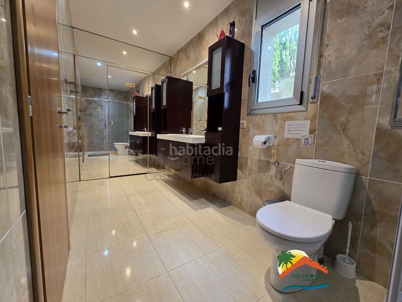 Foto 9452a765-9c10-4519-bc56-9284007dea9e. Casa amb calefacció aparcament piscina a Serra Brava Lloret de Mar