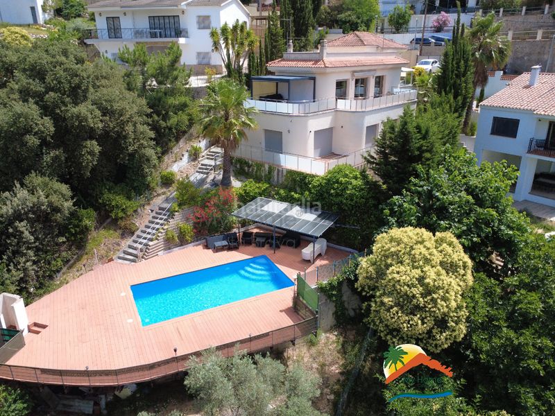 Foto bdce88e2-f0e6-4687-a4fd-aae079acd15c. Casa amb calefacció aparcament piscina a Serra Brava Lloret de Mar