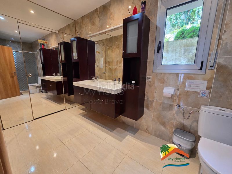 Foto fba821ff-1c73-4699-91b0-b7df490ccebe. Casa amb calefacció aparcament piscina a Serra Brava Lloret de Mar