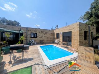 Casa en Lloret Blau - La Creu de Lloret. R02645 casa de obra nueva , de planta baja , piscina y espectacu