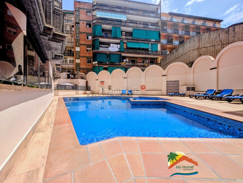 Foto 9ce3bea6-6675-45ef-83e0-b3e1a631a431. Pis amb calefacció aparcament piscina a Centre Lloret de Mar