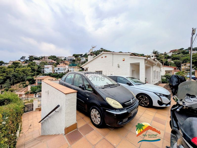 Foto 4697de57-981f-45fd-b81b-6ddde98aeb1a. Casa amb calefacció aparcament piscina a Roca Grossa Lloret de Mar