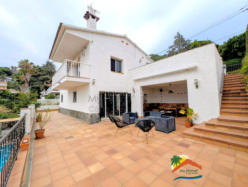 Foto d787c81c-41b4-4758-8d77-50e565356d14. Casa amb calefacció aparcament piscina a Roca Grossa Lloret de Mar