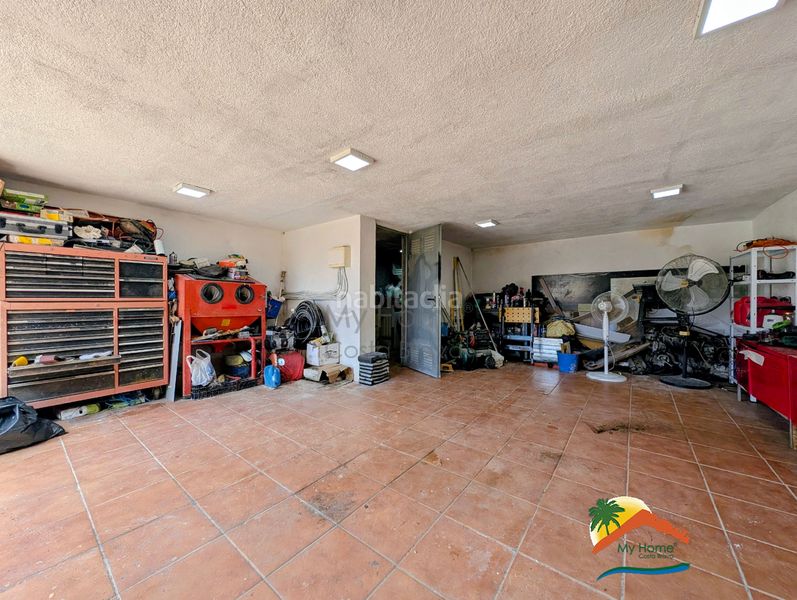 Foto d7934587-388b-4436-9af1-4d9899fa8294. Casa amb xemeneia calefacció aparcament piscina a Lloret de Mar