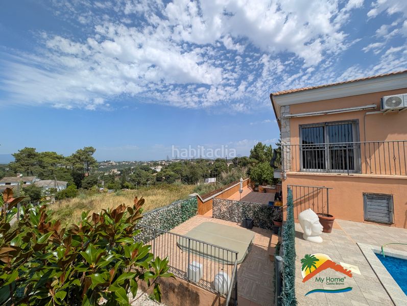 Foto dd31294a-543c-46df-8d64-c73f674a1983. Casa amb xemeneia calefacció aparcament piscina a Lloret de Mar