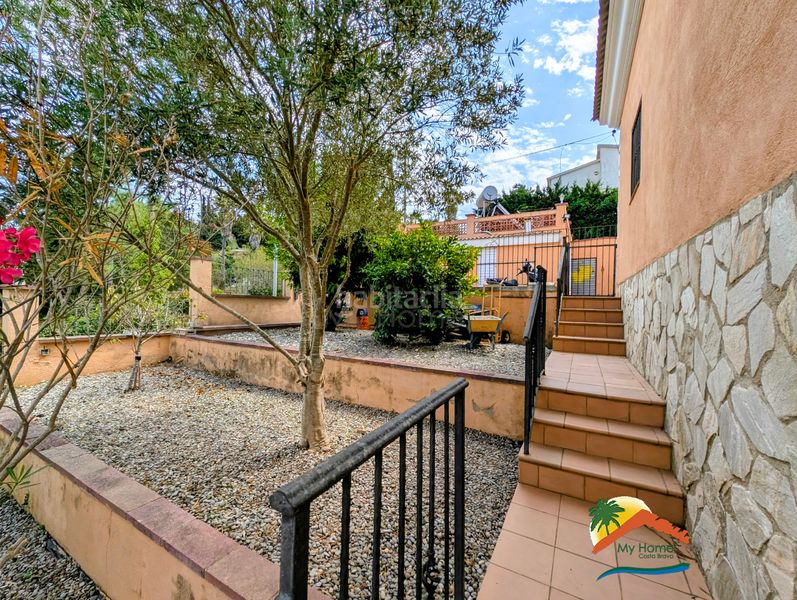 Foto f05a2a12-5778-43bc-b37f-384e60a77ff3. Casa amb xemeneia calefacció aparcament piscina a Lloret de Mar