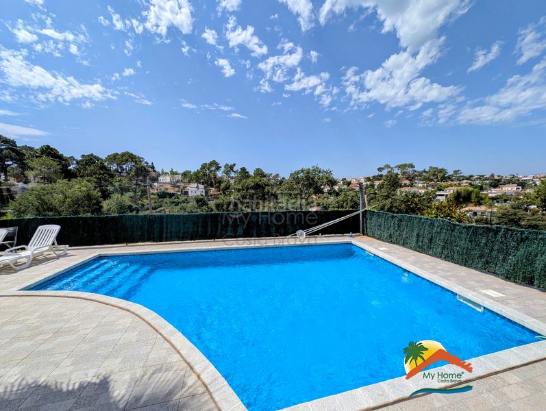 Foto fbda2479-a77f-4d6e-b22a-b53d90deccec. Casa amb xemeneia calefacció aparcament piscina a Lloret de Mar