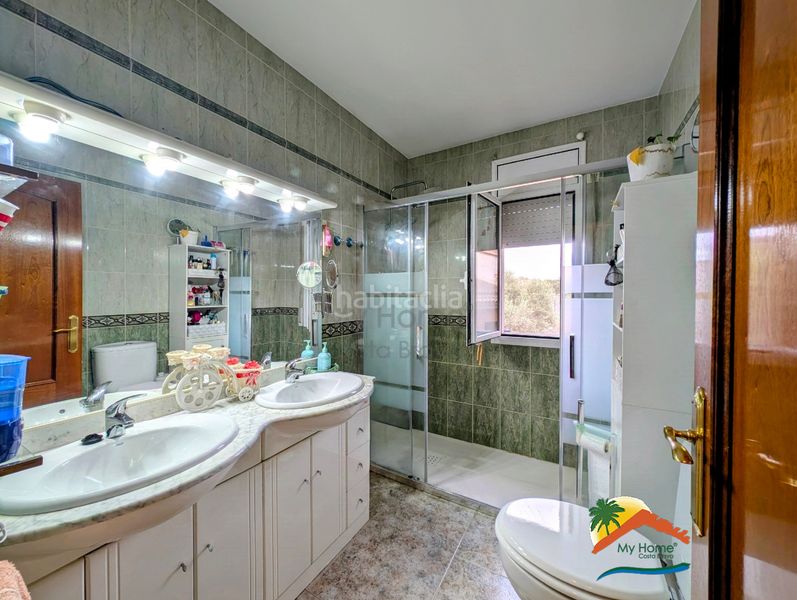 Foto 85aa9aab-194b-48b0-ae38-aa30c95bfb70. Casa amb xemeneia calefacció aparcament piscina a Tordera