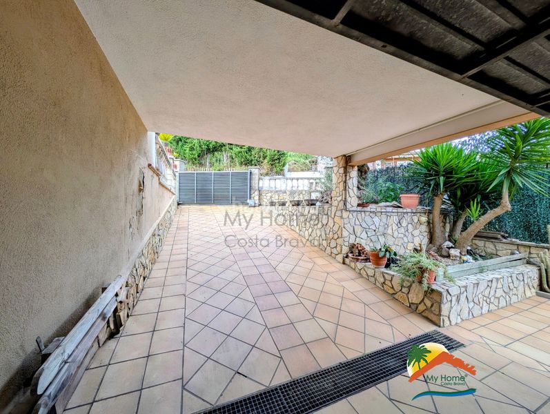 Foto c0362f6b-b067-49a5-be47-917a05b1ef16. Casa amb xemeneia calefacció aparcament piscina a Tordera