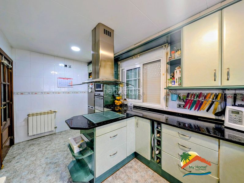 Foto d02a4a25-0f7d-4029-82e2-39bc96c8cf36. Casa amb xemeneia calefacció aparcament piscina a Tordera