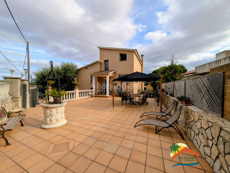 Foto e9919222-7e6b-4d70-adc7-c77476949832. Casa amb xemeneia calefacció aparcament piscina a Tordera