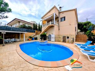 House in Mas Mora-Sant Daniel. R02654 gran casa con piscina y apartamento independiente en mas