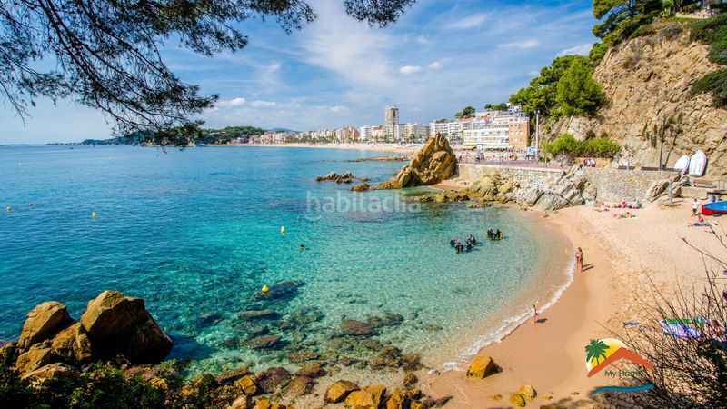 Foto 434023d9-fd67-4756-a85e-92b51e2e5268. Pis amb calefacció a Fenals Lloret de Mar