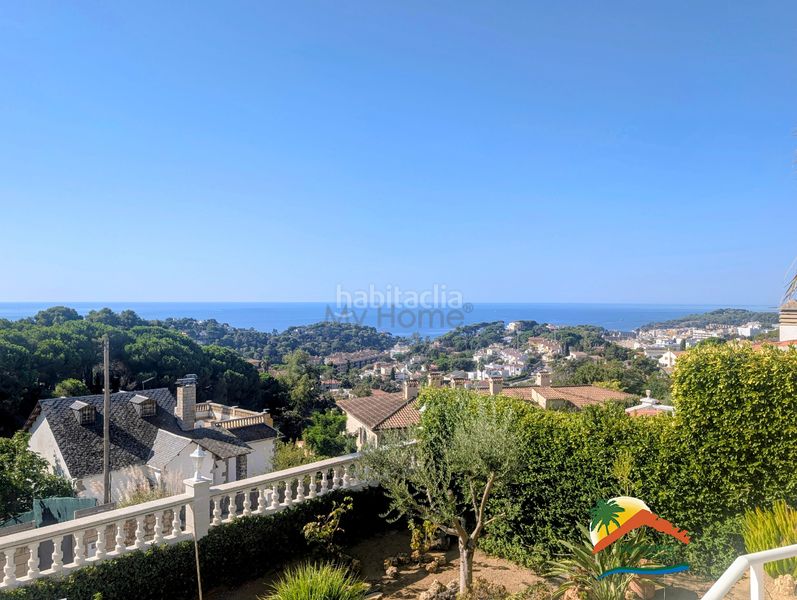 Foto ba4cc450-7729-4de1-a63d-76ea0c66457d. Casa amb xemeneia calefacció aparcament a Roca Grossa Lloret de Mar