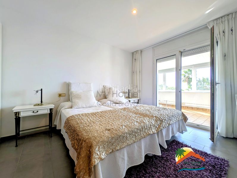 Foto c0eb49e0-fbb5-4445-9f7f-9d282436b72b. Casa amb xemeneia calefacció aparcament a Roca Grossa Lloret de Mar