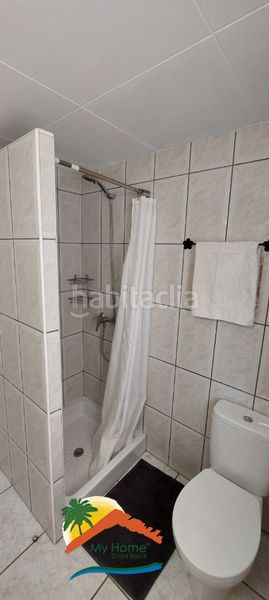 Foto 3ab26cf3-d38d-44c9-ba0f-9f1751e712a6. Casa amb xemeneia calefacció aparcament piscina a Lloret de Mar