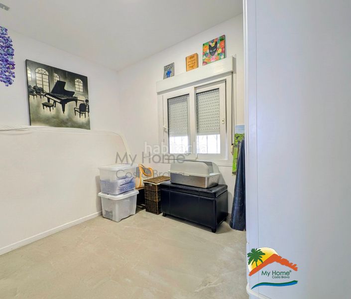 Foto 85d26059-f982-4abb-8524-552088e64d4a. Casa amb xemeneia calefacció aparcament piscina a Lloret de Mar