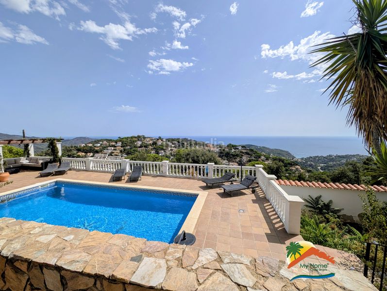 Foto d2d13810-a0f7-44ed-9ef2-13009b3fca79. Casa amb xemeneia calefacció aparcament piscina a Lloret de Mar