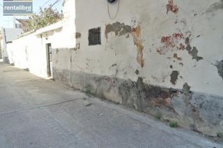 Casa a Bonanza-Avda de Huelva-Barrio Andalucia. Casa a reformar completamente en sanlucar de barrameda