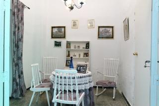 Casa en V Centenario-Piletas-Capuchinos. Casa en pleno corazón del barrio alto