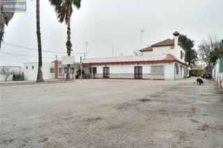 Casale in La Jara. Casa salon de celebraciones grande y local de celebracion pequeñ