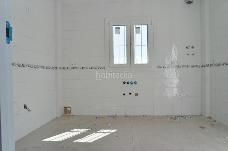 Foto 48ecad5c-2f06-46e4-bd8c-34d887406370. Casa aparellada amb calefacció aparcament a V Centenario-Piletas-Capuchinos Sanlúcar de Barrameda