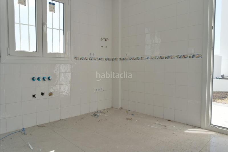 Foto b6c75459-ce68-4acc-87aa-70e7cef6bf89. Casa aparellada amb calefacció aparcament a V Centenario-Piletas-Capuchinos Sanlúcar de Barrameda