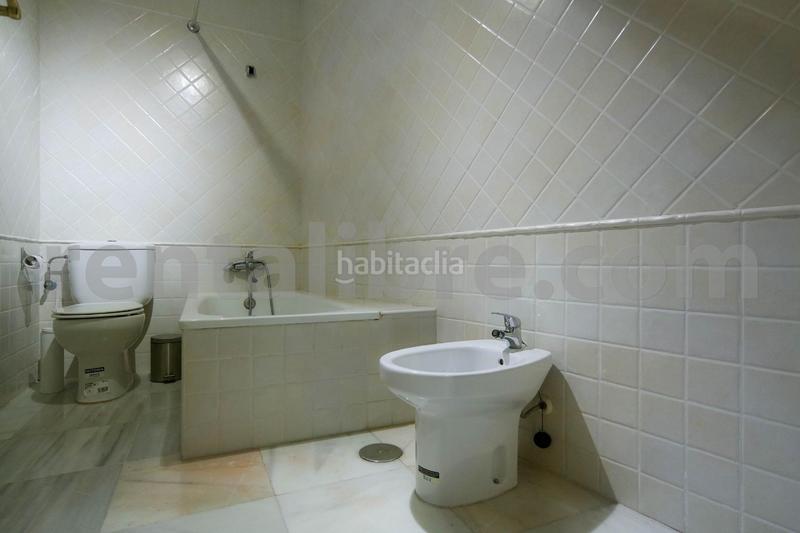 Foto b8ca4ae0-3d34-464a-b135-aaa1cc27c33b. Location attique avec parking dans Centro Jerez de la Frontera