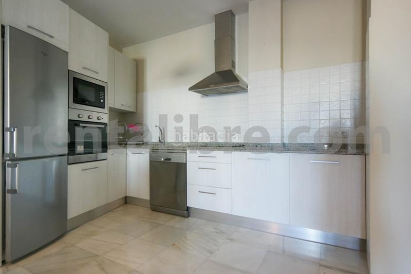 Foto 846fb9fd-8be0-4af6-8749-33b094c0ed81. Rent penthouse with parking in Centro Jerez de la Frontera
