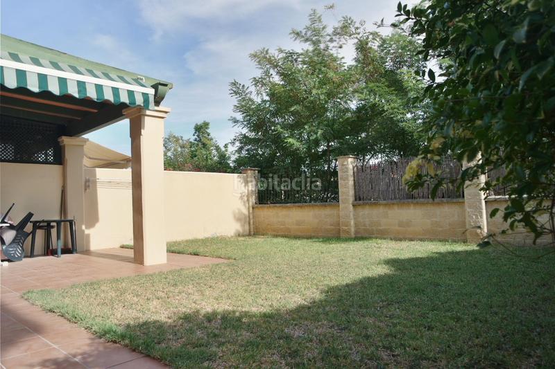 Foto 5c5e62e7-d774-4740-b5fb-22b78cd0761d. Casa bifamiliare con parcheggio in V Centenario-Piletas-Capuchinos Sanlúcar de Barrameda