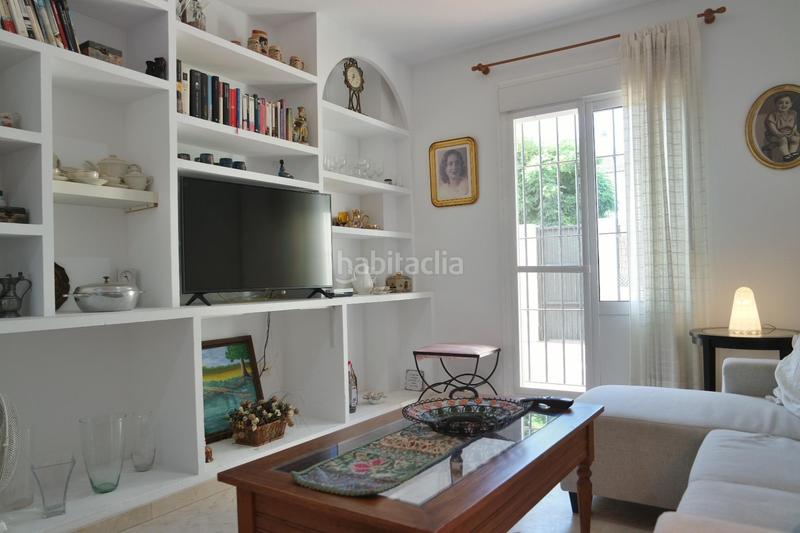 Foto d9f78ca4-41f5-41e6-b847-0b7f9efcb5a0. Casa bifamiliare con parcheggio in V Centenario-Piletas-Capuchinos Sanlúcar de Barrameda