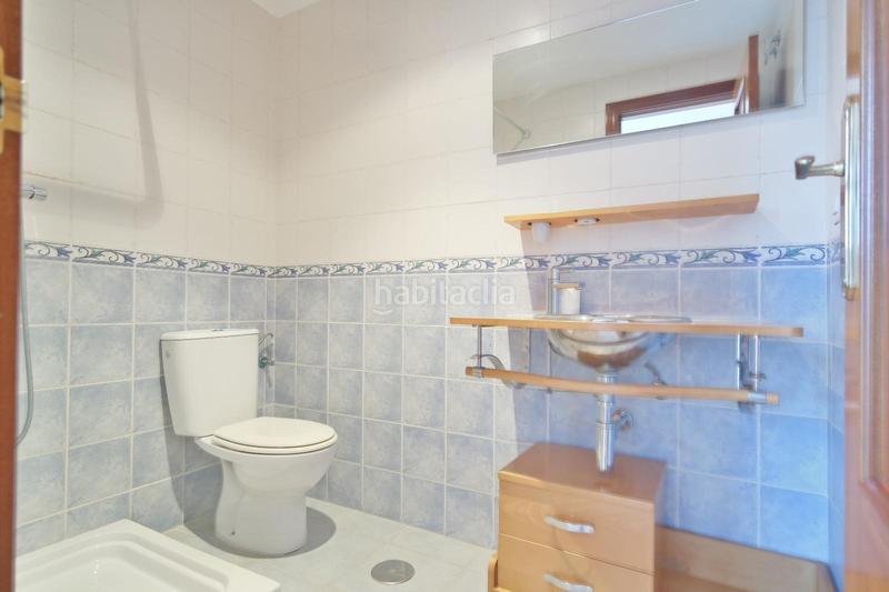 Foto 20850714-1763-4f41-ada1-b57fd1dd003f. Casa aparellada amb aparcament a Caballero Bonald-S. José Obrero-Guadalcacín Jerez de la Frontera