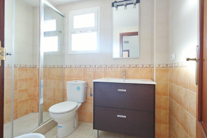 Foto 77494dbb-427a-41b1-933f-f17fbae9e04b. Casa aparellada amb aparcament a Caballero Bonald-S. José Obrero-Guadalcacín Jerez de la Frontera