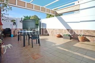 Lloguer Casa adossada a Caballero Bonald-S. José Obrero-Guadalcacín. Adosado en alquiler en jerez de la frontera, zona norte  santa t