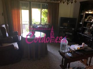 Appartement à Alcolea. Magnifico piso para reformar en alcolea