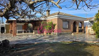 Maison à Alcolea. Excelente parcela con casa no hipotecable en entorno privilegiad