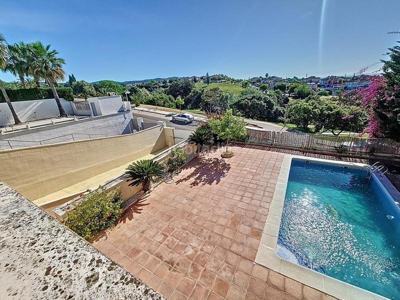 Foto f29f51ee-cedc-4bf2-9b7f-c11758f58c51. Casa amb calefacció aparcament piscina a Paraíso Arenal - La Colina Córdoba