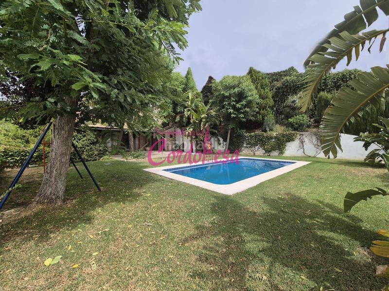 Foto c70e969c-3fa2-494a-8750-dd120bbac04d. Chalet magnifico chalet con piscina y garaje en los encinares. Alcolea!!!! en Córdoba